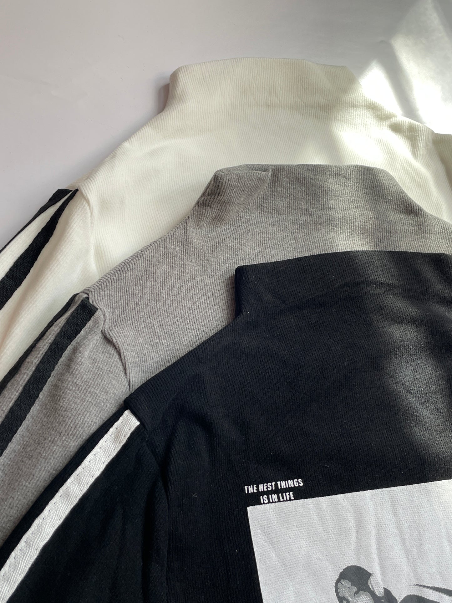 Turtleneck Low-Waisted Fitted Tee