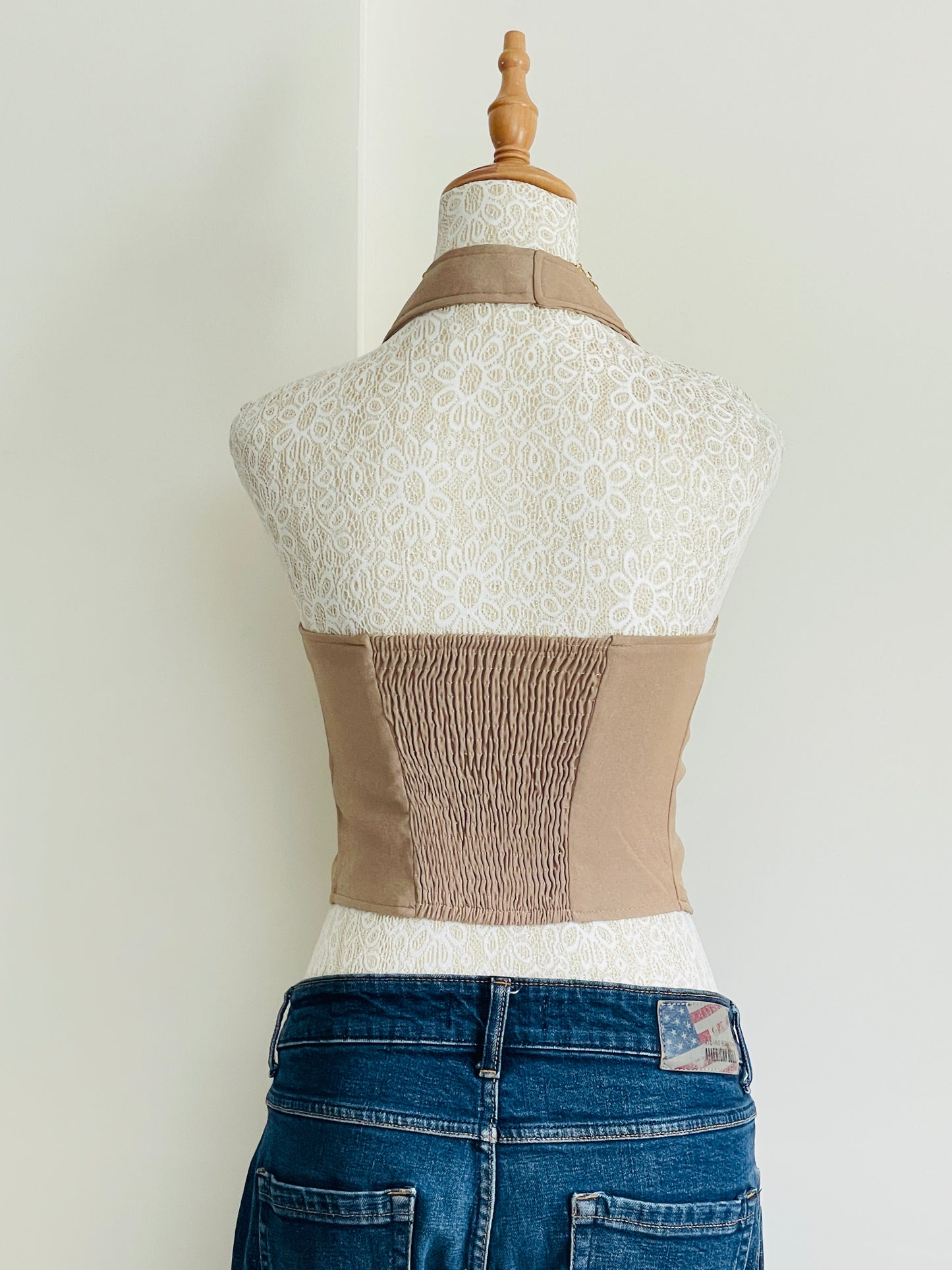 Halterneck Vest