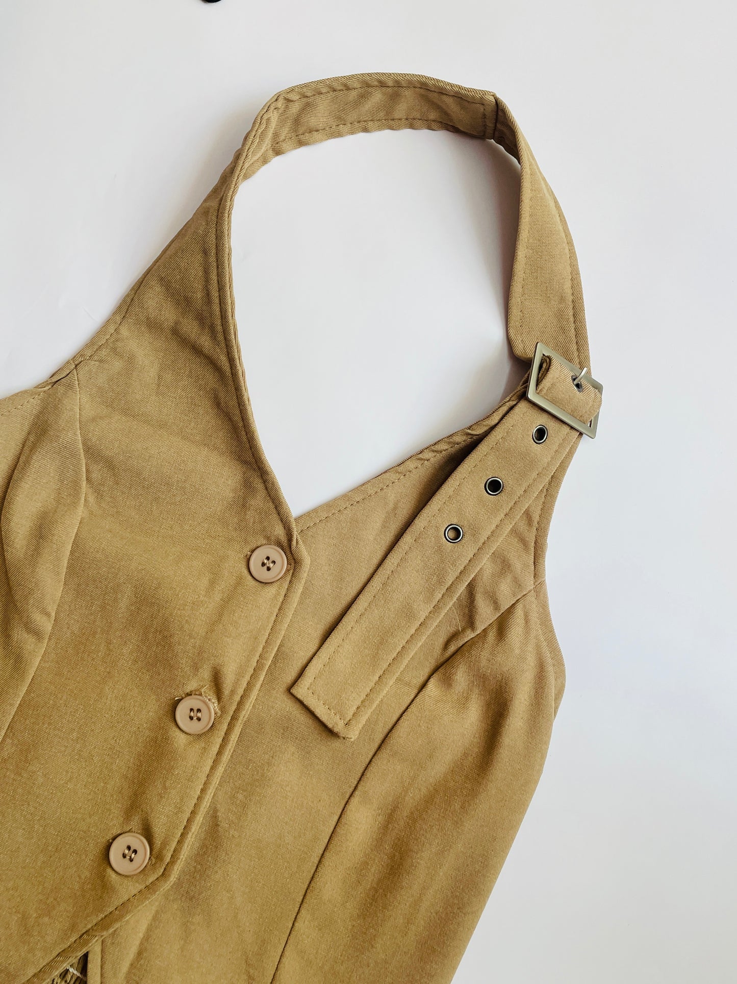 Halterneck Vest