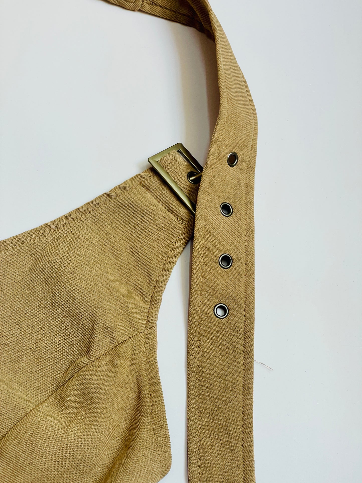 Halterneck Vest