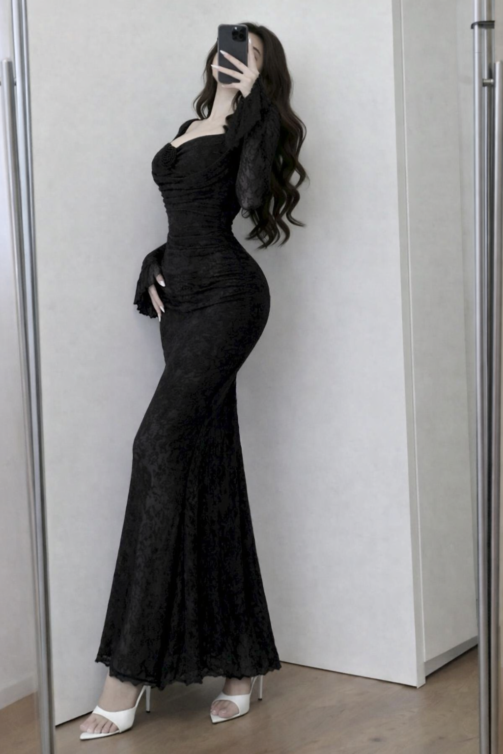 Lace Royal Bodycon Dress
